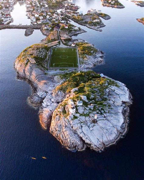 Estadio Henningsvær En Las Islas Lofoten Noruega Football Field