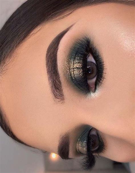 Hottest Smokey Eye Makeup Ideas To Try In Year 2020 Makeup Trends