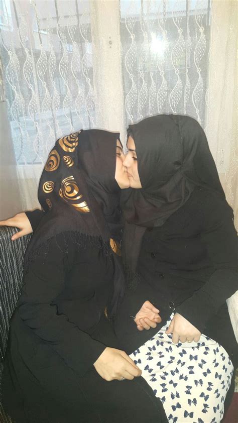 Arab Hijab Kissing Lesbians Free Sex Videos Watch Hot Sex Picture