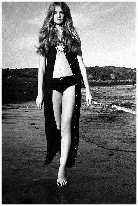 Jean Shrimpton Hot Pictures Are So Damn Hot That You Cant Contain