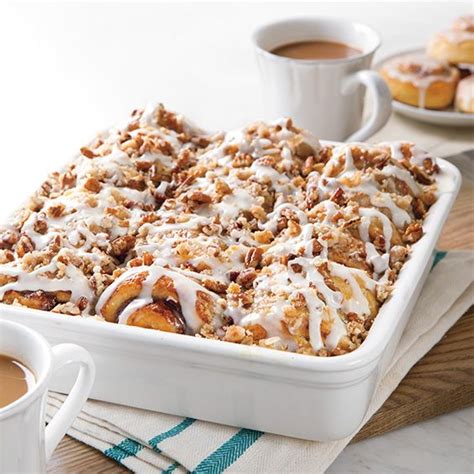 Add milk mixture and egg, and beat on low speed until a. Cinnamon Roll Bread Pudding - Paula Deen Magazine | Recipe ...