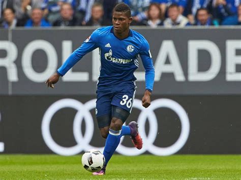 Breel embolo is de nieuwe aanwinst van schalke 04. Schalkes Embolo: "Geht von Tag zu Tag besser"