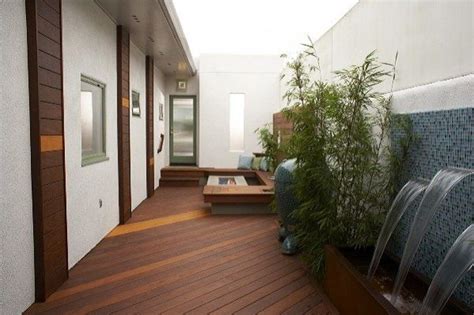 Membuat ruangan hijau dalam rumah juga bisa dilakukan meski tanpa ruangan khusus. Contoh Taman Minimalis Dalam Rumah | Balkon Atas ...