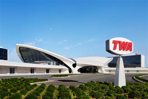 Twa Hotel Opens In Jfk Airports Eero Saarinendesigned Landmark