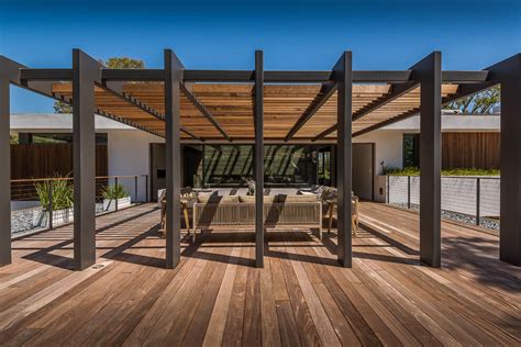 Beautiful Pergola Designs That Perfectly Frame These Modern Houses