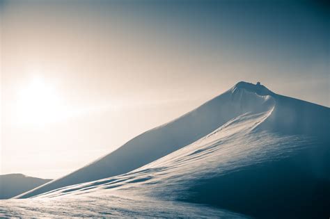 배경 화면 자연 경치 겨울 산들 태양 남극 대륙 눈 덮인 피크 서리 2000x1333 Ishmad