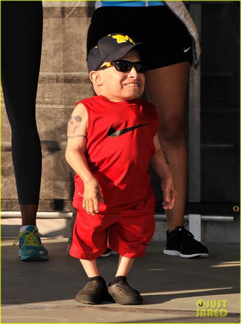 Verne Troyer Dead Mini Me From Austin Powers Dies At 49 Photo 4068561 Rip Photos Just