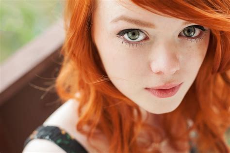 Baggrunde ansigt Kvinder rødhåret model portræt langt hår rød