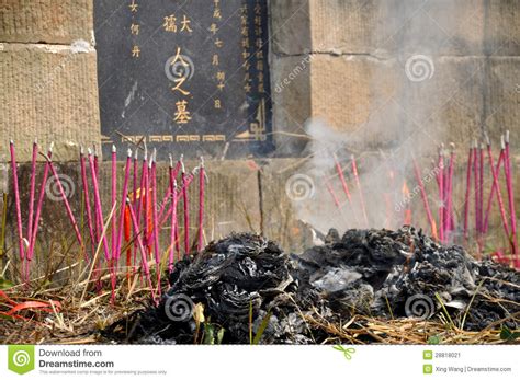 Ancestor Veneration In China Editorial Photo Image Of Asia Burnt