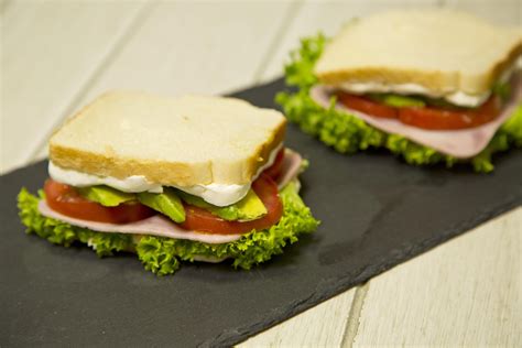 Sandwich De Pavo Receta Recetas De Sandwich Mejor Receta De Hamburguesa Recetas De Cocina