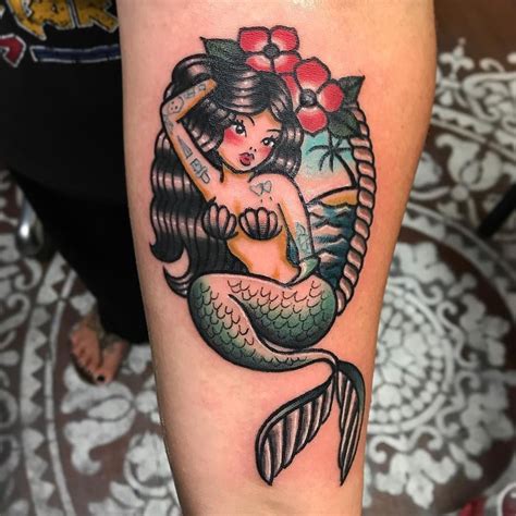 Tattooed Mermaid Tattoo Tattoo Ideas And Inspiration Tatouage Sirene Tatouage Old School
