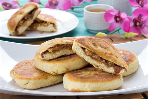 What about telling the difference between the two? Sweet Korean Pancakes | MrFood.com