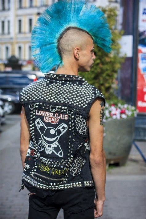 Awesome Mohawk And Cool Jacket In 2021 Punk Looks Punk Guys Punk Fashion