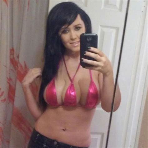 Girl With Three Boobs A Fake Everything To Know About Jasmine Tridevils Elaborate Hoax E