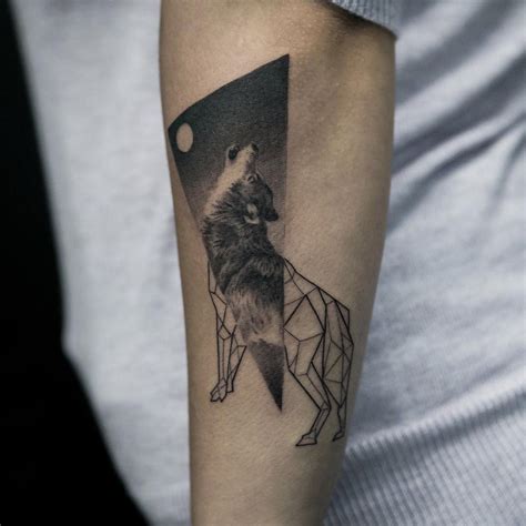 Geometric Howling Wolf Tattoo On Chest Best Tattoo Ideas Gallery