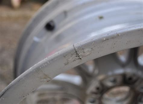 Bring it out to the car. Can cracked alloy wheels be repaired? | Ask the Car Expert