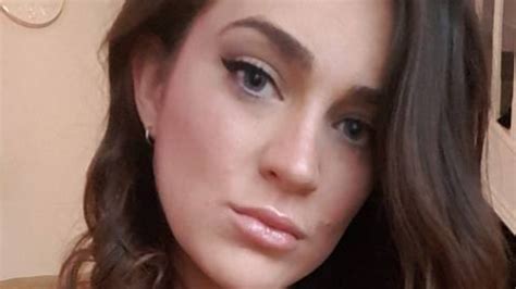 Tinder Woman Who Travelled Hours To Meet Date Dumped For Being Fat