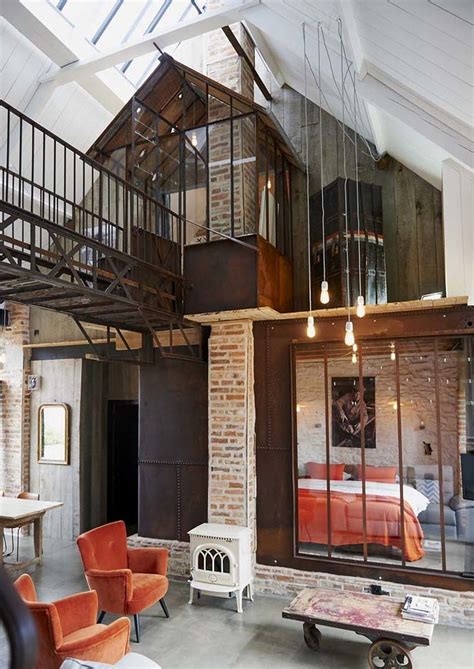 Un loft dans une grange | Rénovation maison, Maison, Déco loft industriel