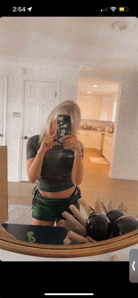 Pin By L 🌷 On Elliana In 2022 Cute Outfits Elli Mirror Selfie