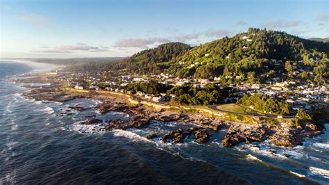 21 Best Coastal Towns In Oregon • Small Town Washington