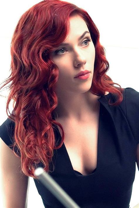 Scarlett presents her speech in an elegant black dress and a marilyn monroe hairstyle that goes with any attire. scarlett-johansson-with-red-hair | Tumblr