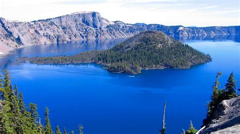 Man Drowns At Crater Lake Oregon After Jumping Off 25 Foot Cliff
