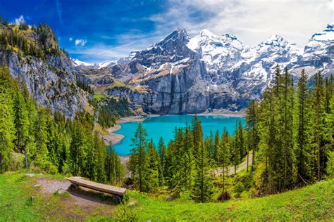 エッシネン湖とスイス・アルプスの風景 スイスの風景 Beautiful 世界の絶景 美しい景色