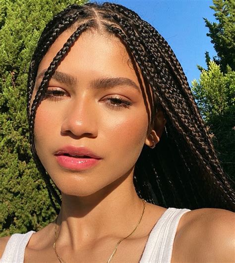 Line On Twitter Zendaya And Taylor Russell Are Truly Unreal