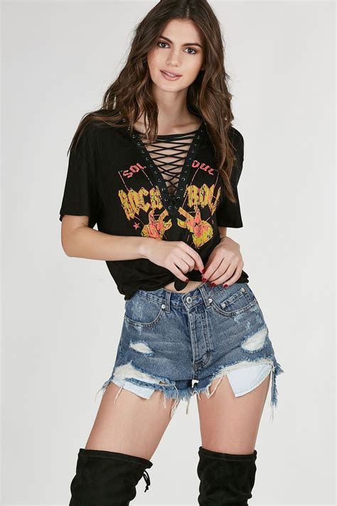 Rock Out Lace Up Tee Fashion Fashion Outfits Clothes