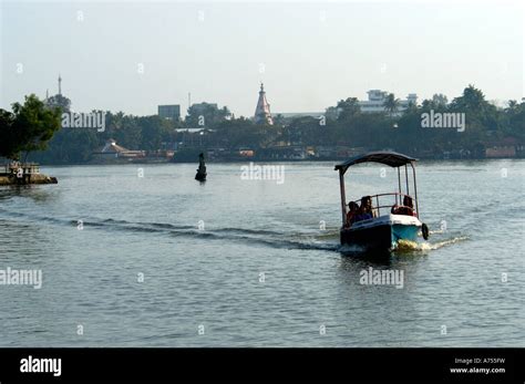 Kollam Landscapes Hi Res Stock Photography And Images Alamy