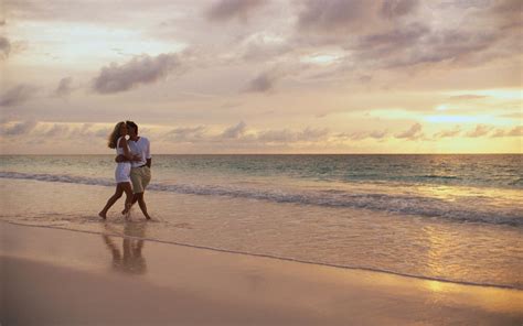 1920x1200 couple sea sunset walk love wallpaper coolwallpapers me