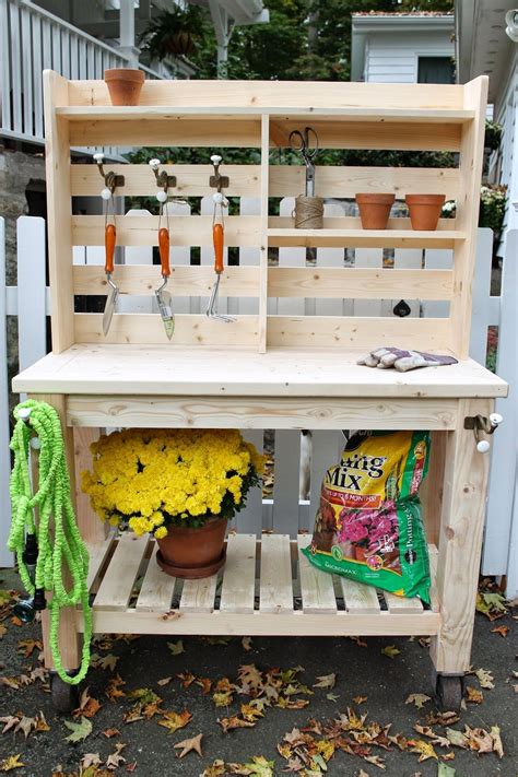 50 Best Potting Bench Ideas To Beautify Your Garden