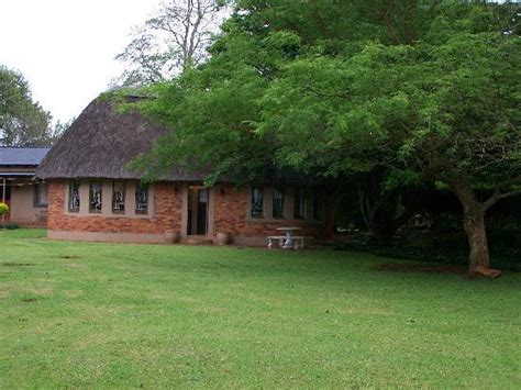 African Thatch Garden Cottage Piet Retief Zuid Afrika Fotos En