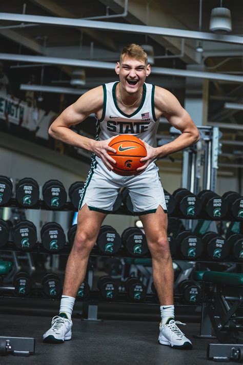 6-foot-11 Carson Cooper announces commitment to Michigan State | Zagsblog