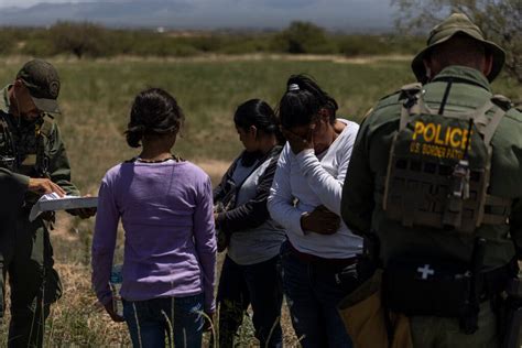 Arrests At Southwestern Border Exceed 2 Million In A Year For The First Time The New York Times