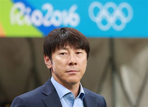 Hlv shin tae young không hài lòng với chi tiêu của lđbđ. Hàn Quốc cứu chiến dịch vòng loại World Cup bằng HLV đội ...