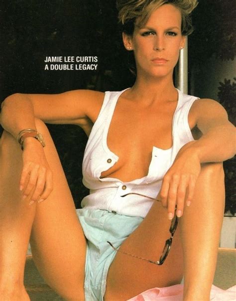 Jamie Lee Curtis Shows Off Her Completely Naked Ass Nudestan