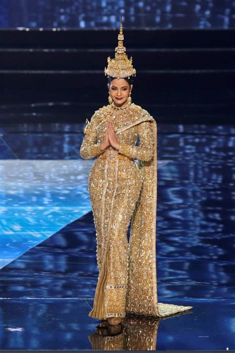The Craziest National Costumes From The 2017 Miss Universe Pageant Miss
