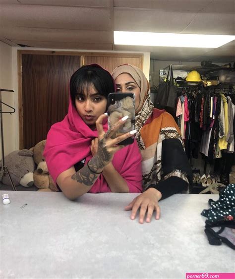 Yasmina Khan And Sahara Knite Lesbian Free Nude Pictures Galleries