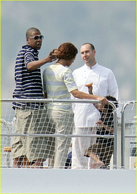 Beyonce Hits The High Seas Jay Z Goes Shirtless Photo 436091