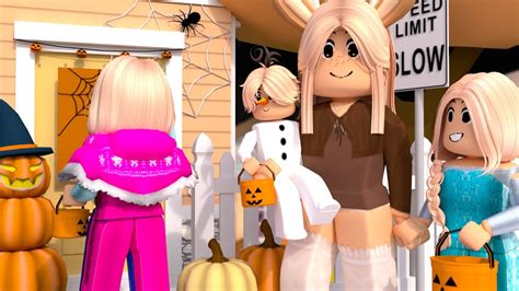 Family Halloween Night Trick Or Treating Roblox Bloxburg Roleplay With Voice Youtube