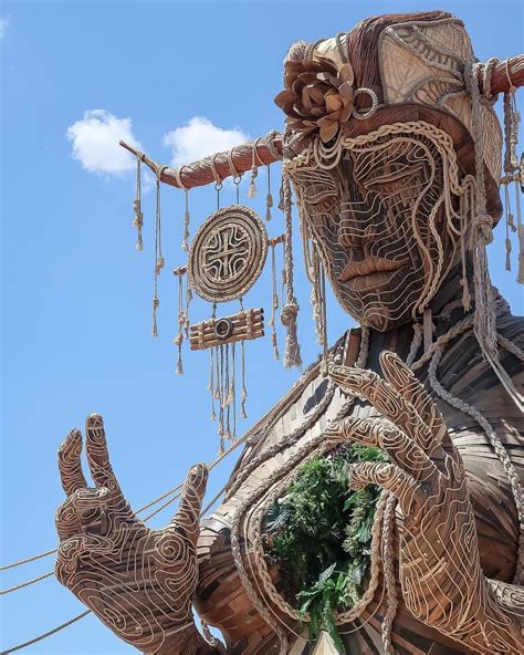 Pin By Lin Giovanni On Festival Decor Burning Man Sculpture Boom