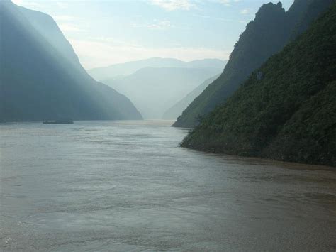 Most commonly, rivers flow on the surface of the land, but there are also many examples of underground rivers, where the flow is contained within chambers, caves, or caverns. Yangtze River Images - Longest River in Asia - XciteFun.net