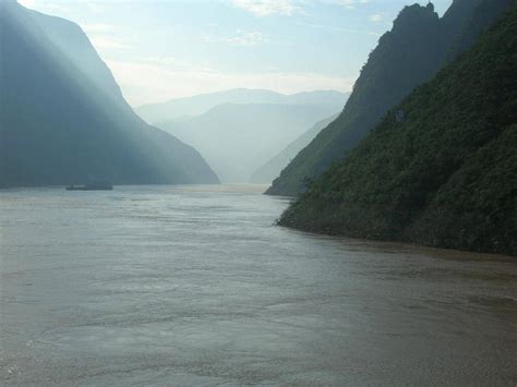 Like a river, like a river, sh don't say, don't you say it. Yangtze River Images - Longest River in Asia - XciteFun.net
