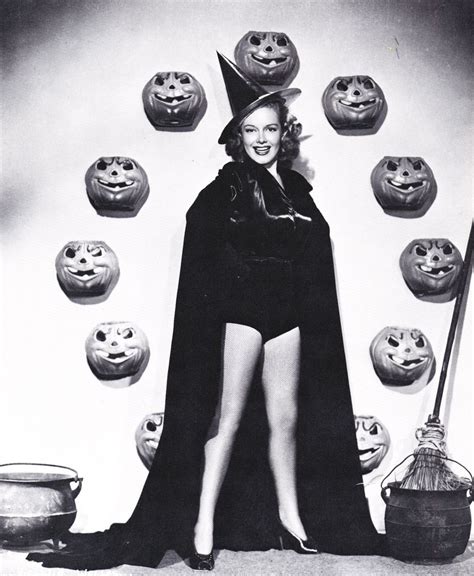 Vintage Halloween Pin Ups Are Our Favorite Pin Ups Spooky Stunners