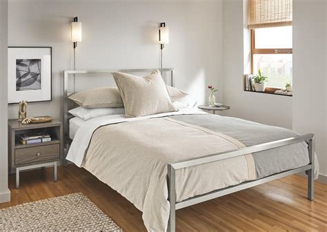Designing Small Bedrooms 33 Inspiring Elegant Small Bedroom Decor Ideas