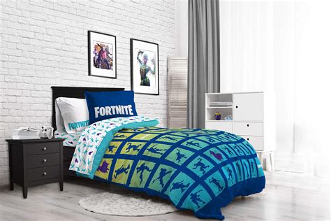 Jay Franco Fortnite Boogie Bomb 5 Piece Twin Bed Set Includes