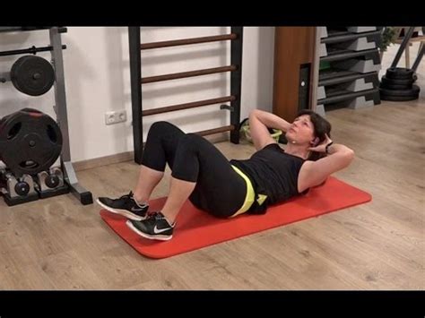 Trainieren translated between german and english including synonyms, definitions, and related words. Bauchmuskeln trainieren: Komplettes Programm - YouTube