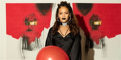 Rihannas Anti Album Returns To Charts Before Superbowl Performance