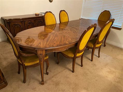 Lot 111 Vintage Chiatillon By Drexel Dining Room Table W Two 20